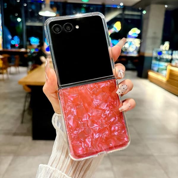Motorola Razr 60 Ultra - Pearlescent Skal med Textur Röd