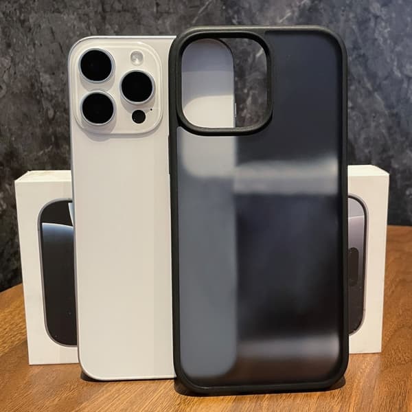 iPhone 16 Pro Kamera Kontrollknapp Frostad Skal