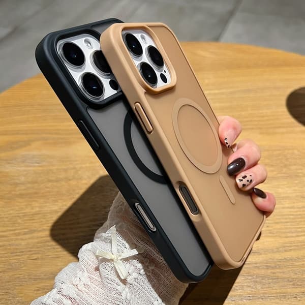 iPhone 18 Pro / iPhone 17 Pro Frosted Skin Feel MagSafe Skal Ökenguld