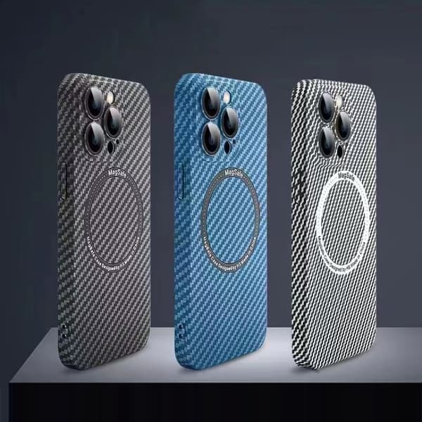 iPhone 16 Pro Max Skal Kolfiber med MagSafe och Linsskydd Silvervit