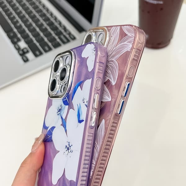 iPhone 16 Pro Max Skal med Elektropläterade Blommor och Växttextur Vildblomma FL2