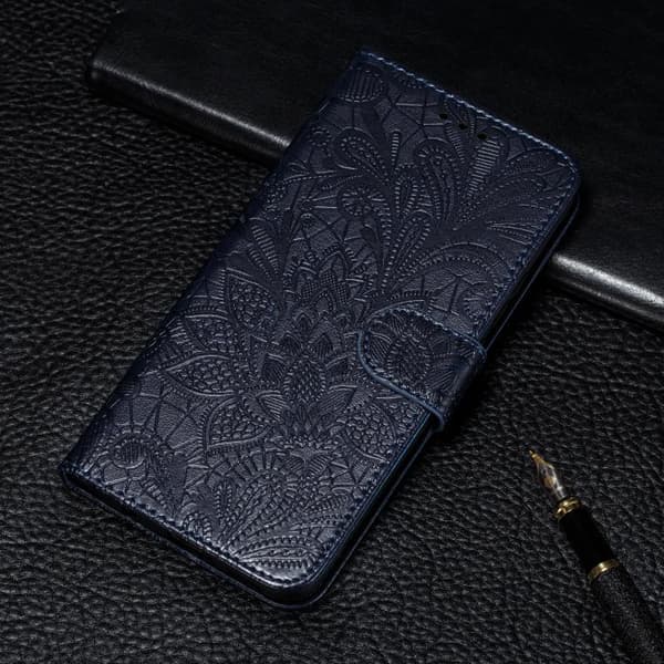 iPhone 18 Pro Max / iPhone 17 Pro Max Skal läderfodral med spetsblommor och präglad design Mörkblå