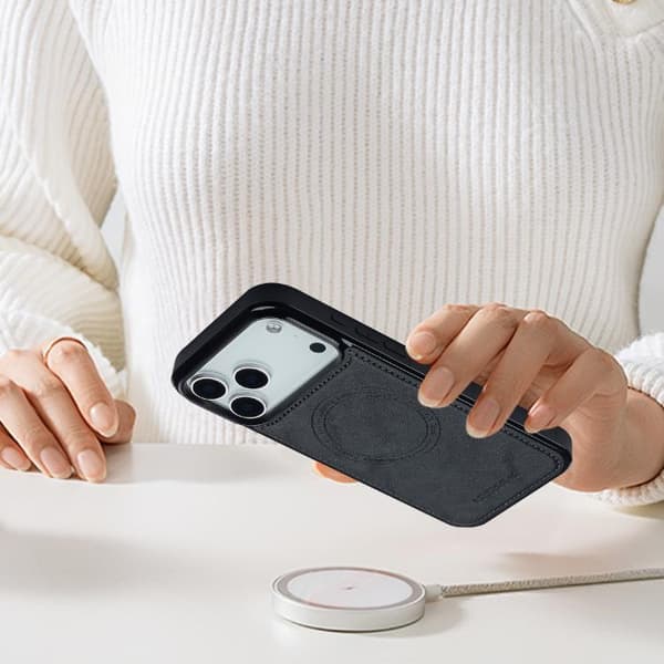 iPhone 18 Pro / iPhone 17 Pro Skal med MagSafe från LC.IMEEKE Svart