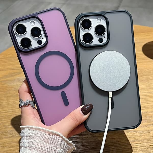 iPhone 18 Pro Max / iPhone 17 Pro Max Frosted Skin Feel MagSafe Skal Ökenguld