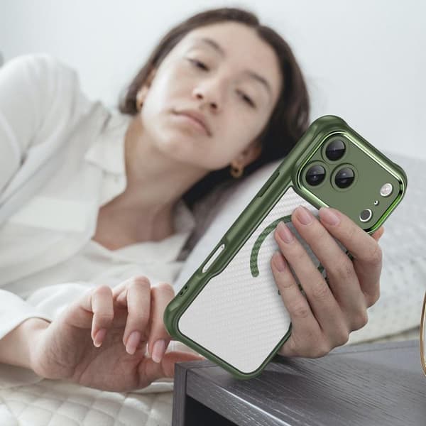 iPhone 17 Pro Max Skal - kolfibertextur med MagSafe, genomskinlig Grön