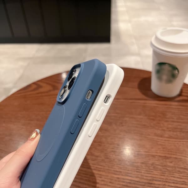 iPhone 16 Pro Magsafe Magnetisk Silikon Skal Röd