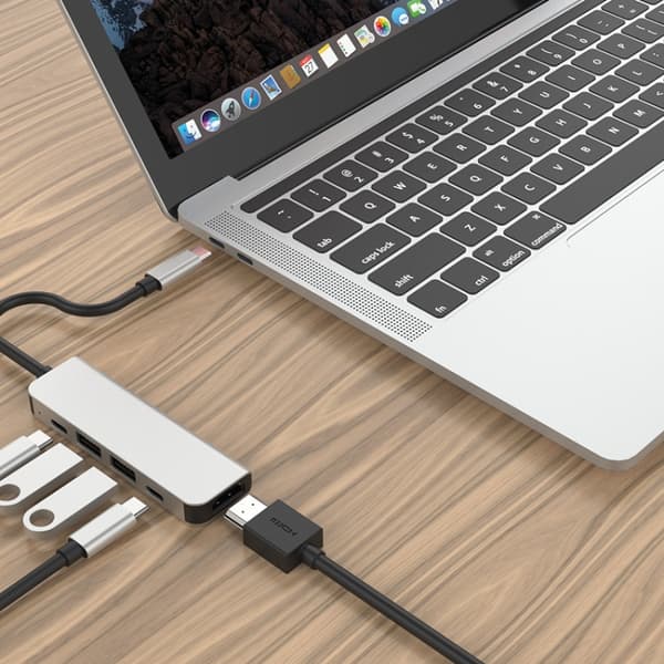 5-i-1 USB-C Hub Adapter med HDMI, 2 USB-portar och 2 PD-laddningsportar