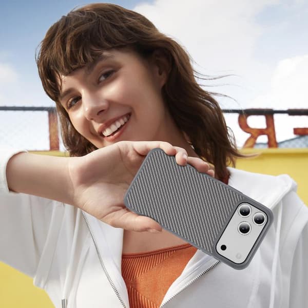 iPhone 17 Pro Skal - kolfibertextur med akryl TPU-finish Grå
