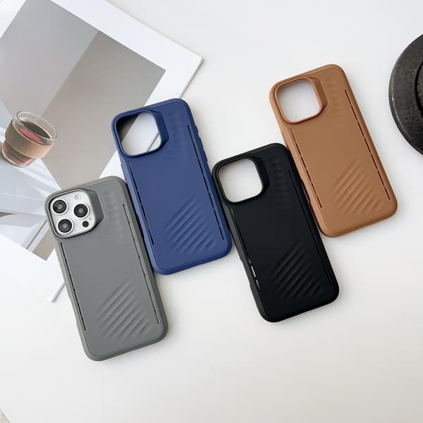 iPhone 16 Pro Max Gaer4 Imitation MagSafe Stötsäker TPU Skal Svart