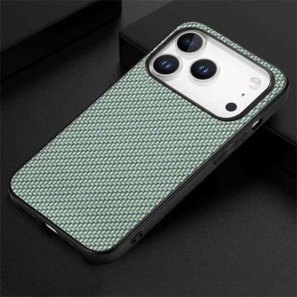 iPhone 18 Pro Max / iPhone 17 Pro Max Skal - kolfibertextur och läder Grön