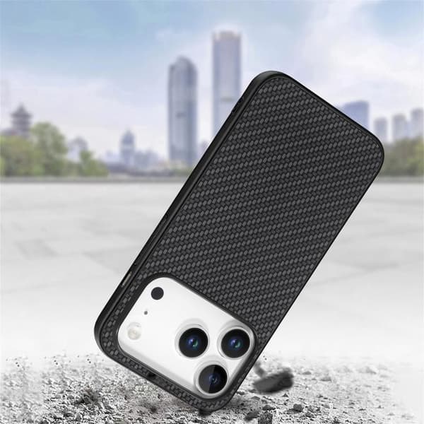 iPhone 18 Pro Max / iPhone 17 Pro Max Skal - kolfibertextur och läder Svart