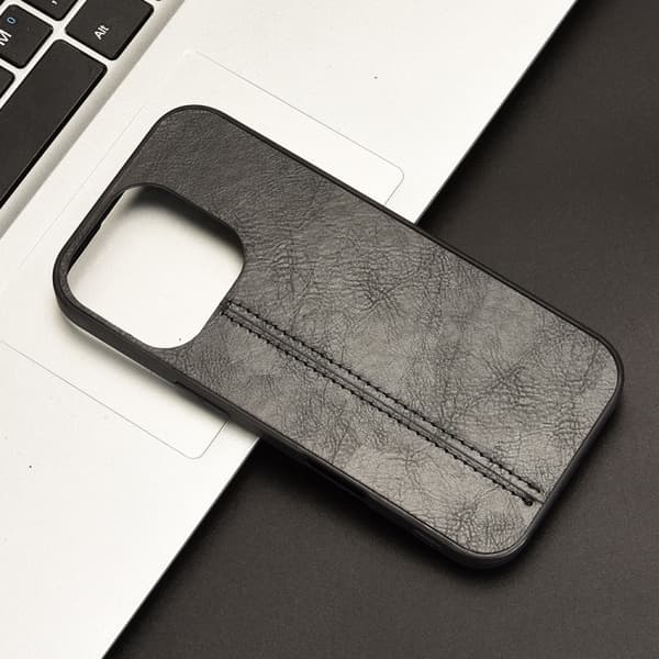 iPhone 16 Pro Cow Pattern Skal - Unik och Stilig Mobilfodral för iPhone 16 Pro Svart