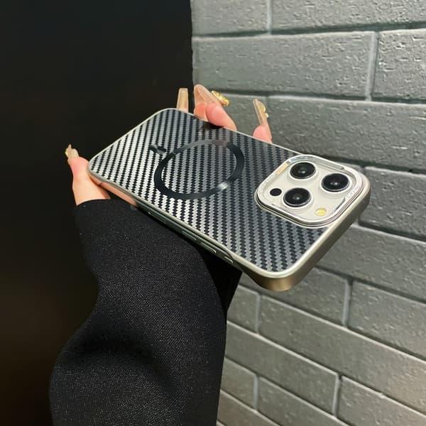 iPhone 16 Pro AG Kolfiber Frameless MagSafe Skal Svart