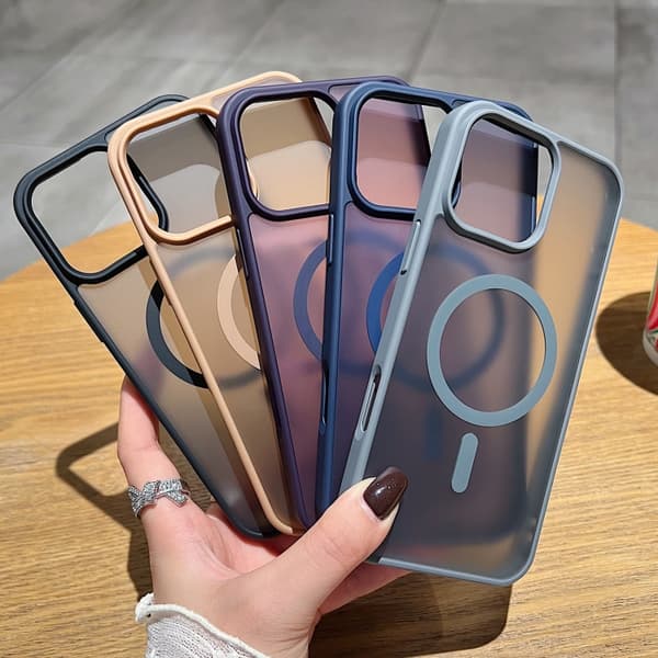 iPhone 18 Pro Max / iPhone 17 Pro Max Frosted Skin Feel MagSafe Skal Ökenguld