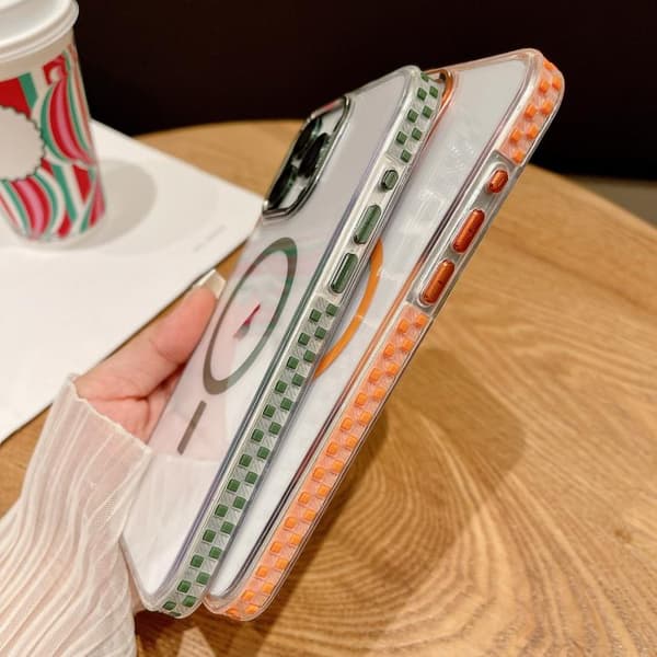 iPhone 16 Pro Transparent MagSafe Skal med Linsskydd Grön
