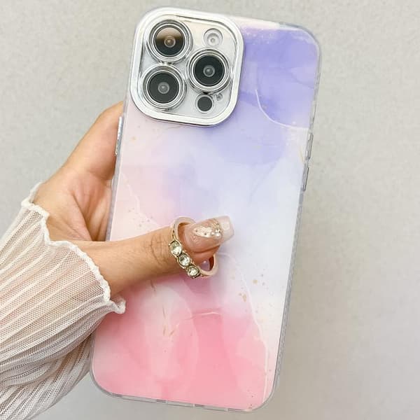 iPhone 16 Pro Skal med Elektropläterad Marmor Textur och Ringhållare Rosa S2
