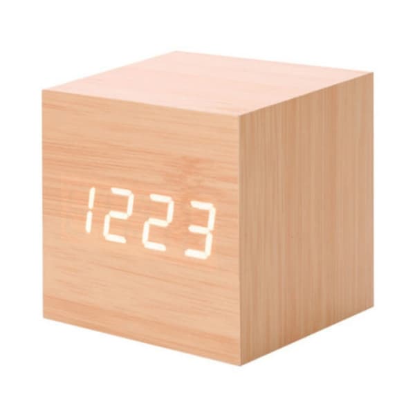 Flerfärgad ljudkontroll träklocka modern digital LED skrivbordsalarmklocka termometer timer trä vit