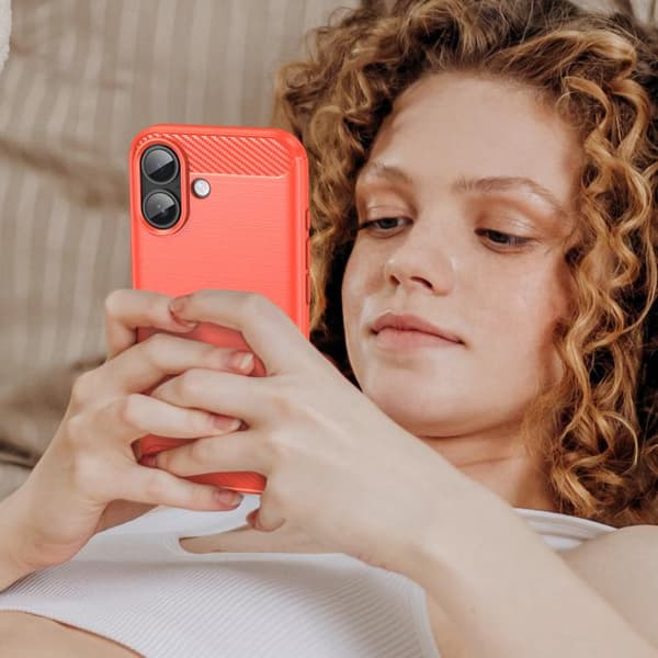 iPhone 17 Skal - Borstad Textur av Kolfiber TPU Röd