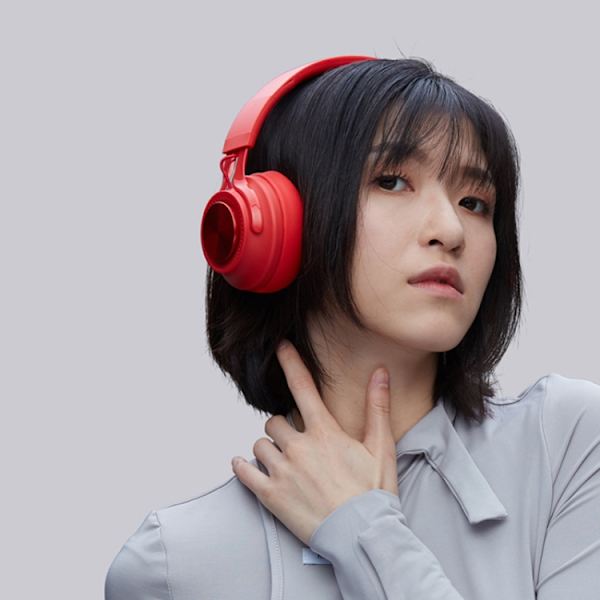 P1 Trådlösa Bluetooth 5.0 Stereo Mjuka Läder Öronmuffar Fällbara Headset Inbyggd Mikrofon för PC / Mobiltelefoner Röd