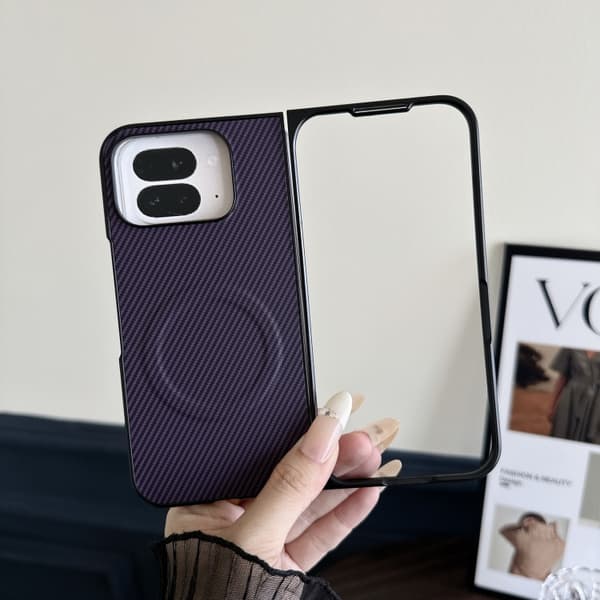 för Pixel 9 Pro Fold Skal i Kolfiberläder med MagSafe - PC Telefonfodral Brun
