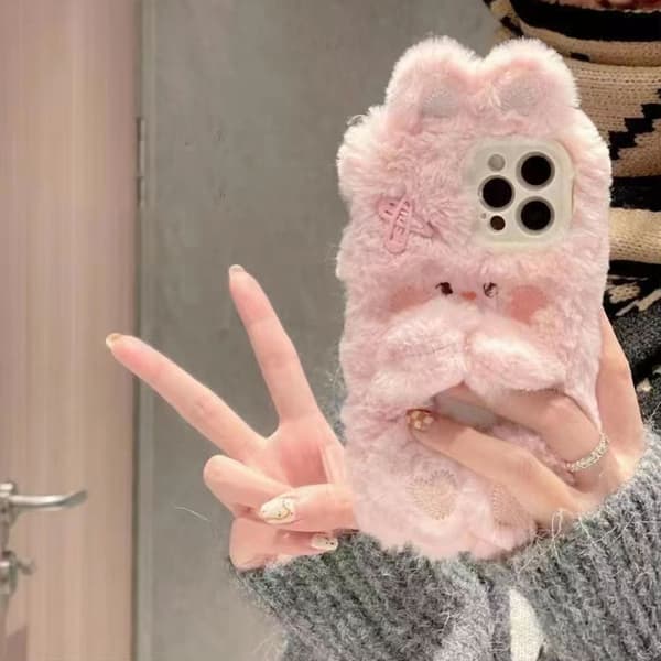 iPhone 16 Pro Hairpin Kanin Plush Silikon Skal