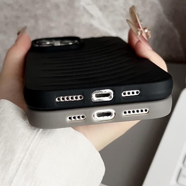 iPhone 16 Pro Max Vattendroppar TPU Skal - Skydda Din Telefon med Stil Brun