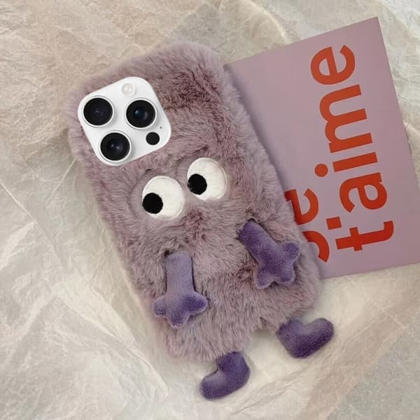 iPhone 16 Pro Söt Plush Squint Monster Skal