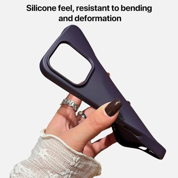 iPhone 18 Pro Max / iPhone 17 Pro Max Skal - flytande silikon med MagSafe Mörklila