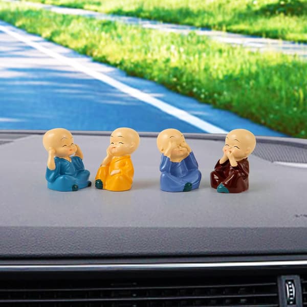 4 søte Kongfu munk bilinteriør display dekorasjon bil dashbord eller