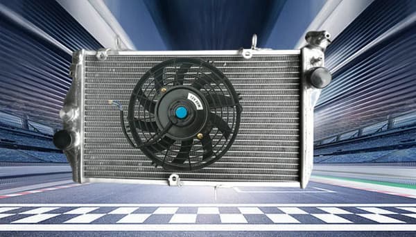 Aluminiumkøler til Honda CBR1100, 4-taktsmotor, 16-ventils konfiguration, perfekt pasform 1997-2008