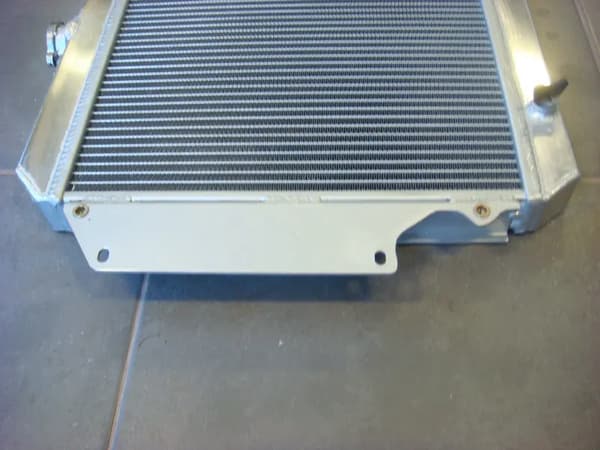 Aluminiumkøler til Suzuki Sierra, Effektiv køling, Holdbar konstruktion, Nem installation