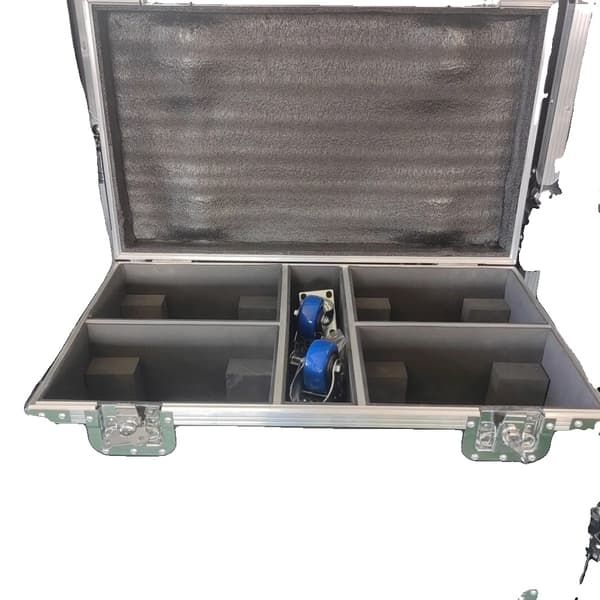 Scene Belysning, 7x40W LED, DMX Kontrol, Tom flycase-b, EU stik-c