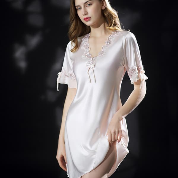 Nattøy for kvinner Silkeaktig Sexy Blonder V-ring Løst Nattøy M-3XL White L:50-60kg