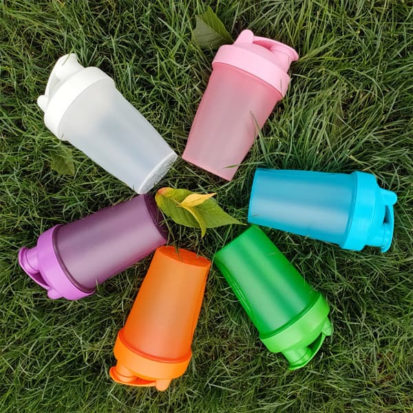 400 ml urheiluvesipullo BPA-vapaa ravistinpullo proteiinille, tiivis, leveä suu purple 400ml