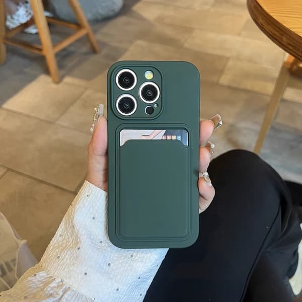 Sklisikkert silikondeksel til iPhone med kortholder Green iphone15promax