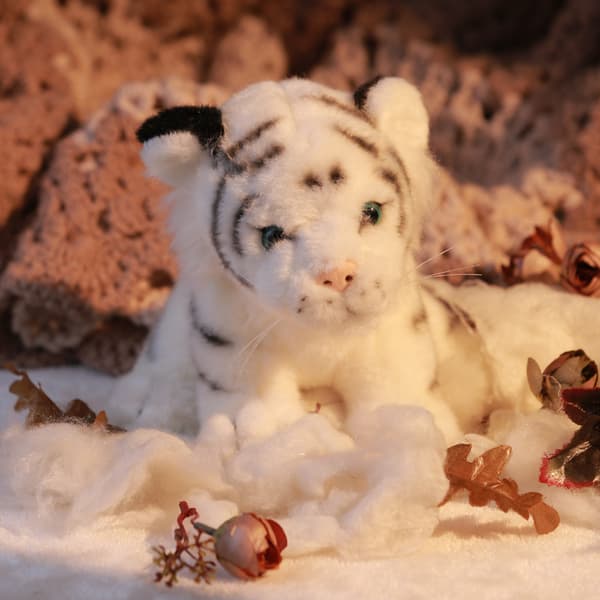 Siddende Tiger Plyslegetøj - 15cm White