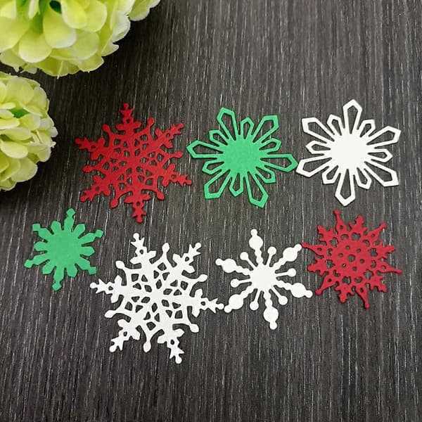5 delar/set snöflingor skärformar olika storlekar snöflingeform präglingsstenciler för DIY scrapbooking