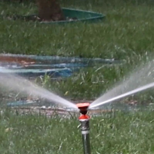 Fremragende 1/2\" han gevind havevandingsspreder 360 roterende plæne blomstermark frugtplantage vandingsdyse oscillerende roterende spreder