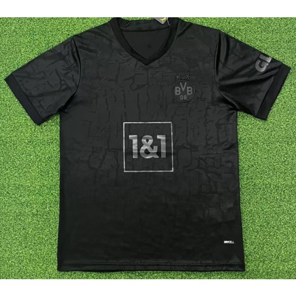 Ny vintage svart Dortmund fotbollstränings-t-shirt Cantona NO.7 L