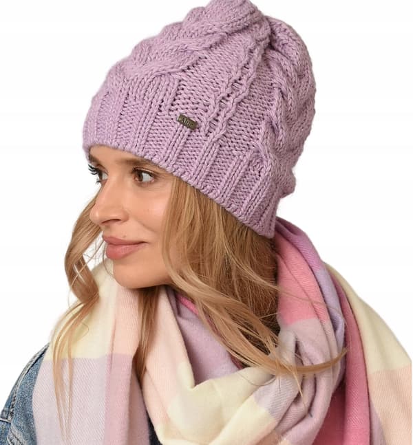 Flätad stickad mössa för vinter och höst MODN UNI A4 lila 0.0