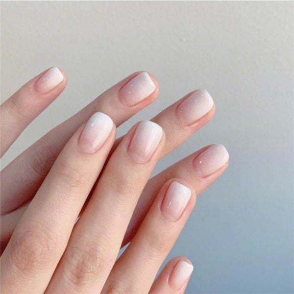 Aimimier 24 stk fransk ombre falske negler blanke gradient full