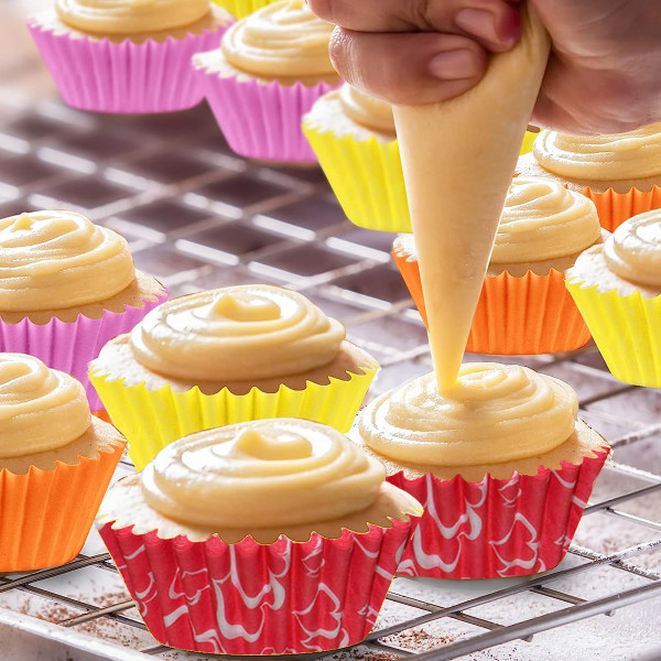 Cupcake vuorausmuffinsimukit eri väreissä, elintarvikelaatuista leivinpaperia