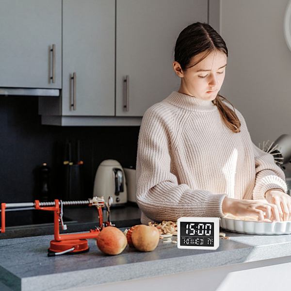 Stor skärm enkel stil LED-klocka sängklocka
