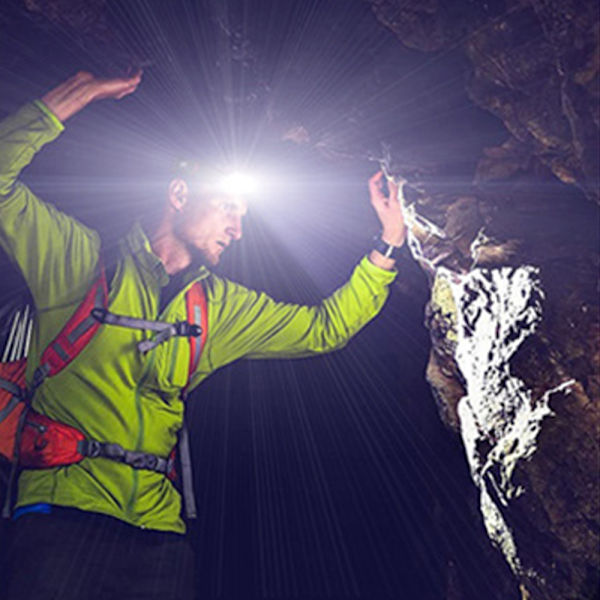 Päävalaisin, ladattava LED-otsalamppu COB 270° leveä säde
