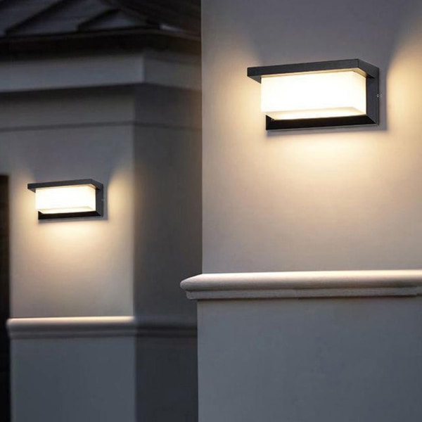Tre typer udvendige vandtætte væglamper med neutralt lys,