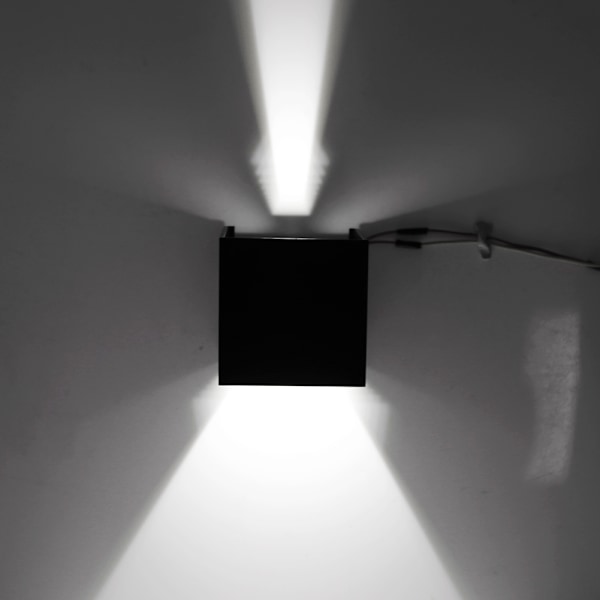 7W LED Kvadratisk Cube Vægskinne Indendørs/Udendørs Hjem Soveværelse Ganglampe Sort Skall Kold Hvid