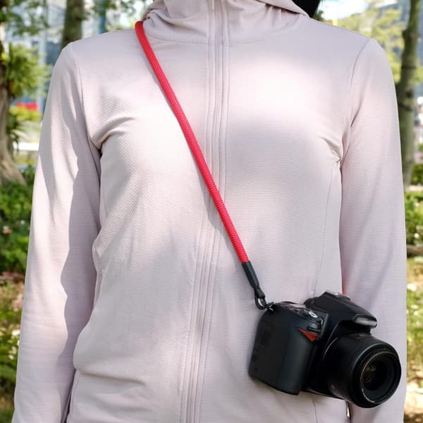 Lens-Aid Rope Design Camera Strap 105 cm (Red), as Neck or Shoulder Strap for Carrying a Camera