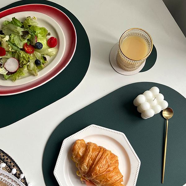 3 kappaletta nahkaisia alustoja kodin soikeaan eristysalustaan vedenpitävä ja kuuma länsimainen ruokamattosetti yksiväriset pöytäalustat.
