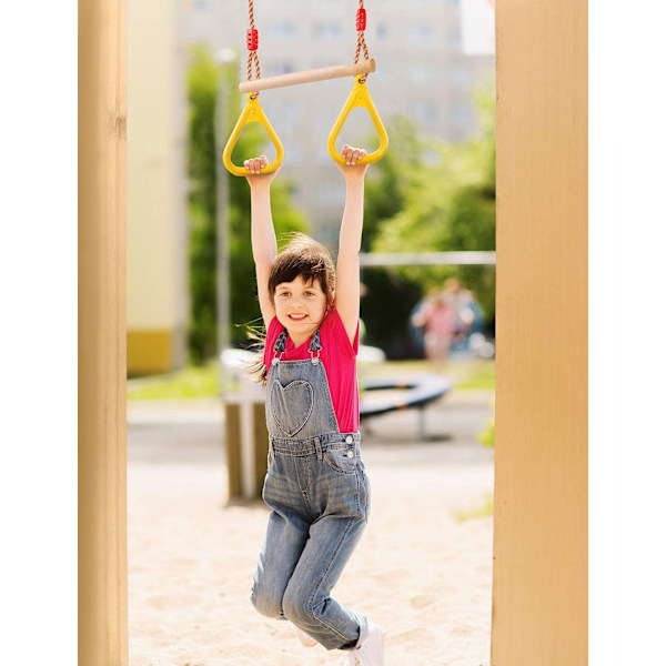 Trapetsformad multifunktionell gunga barn trä med plast gymnastikringar för upphängning upp till en belastning på 120KG