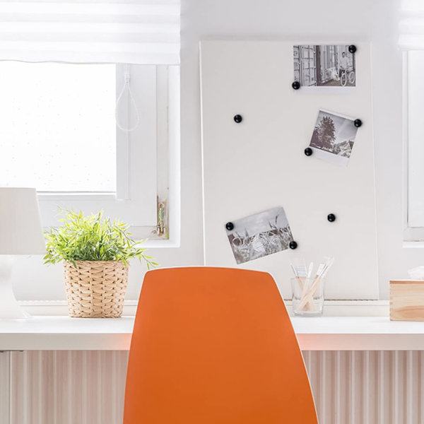 Mustat puiset painonapit Mustat korkkipainonapit ilmoitustaululle